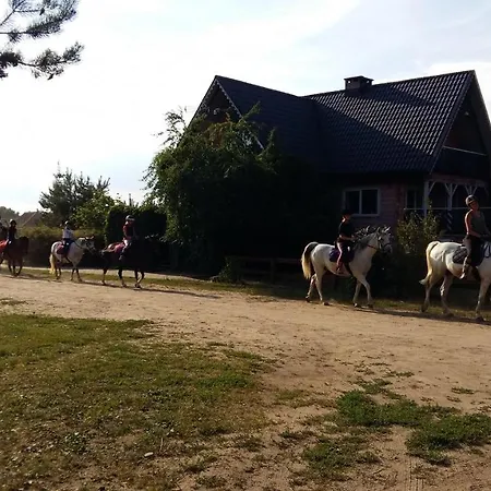 Parque de Campismo Domek Holenderski W Stadnine Koni Mazury
